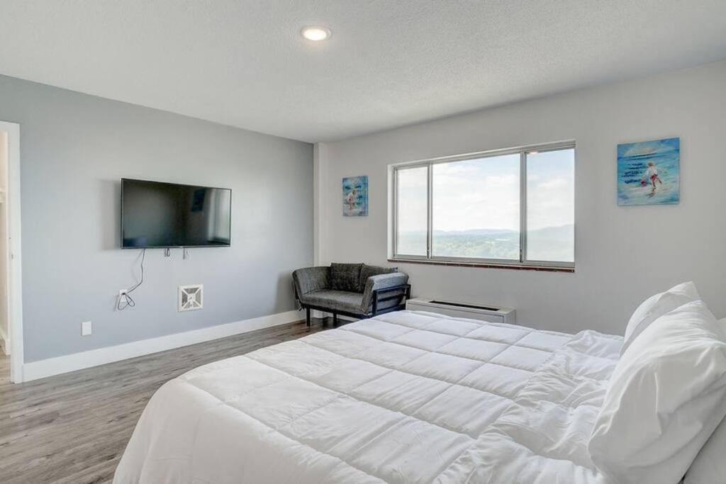 Newly Renovated 1 Bedroom Apartment Near Downtown Gadsden Exterior photo